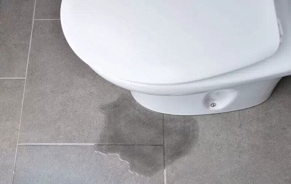 Cách xử lý bồn cầu bị rò rỉ nước​