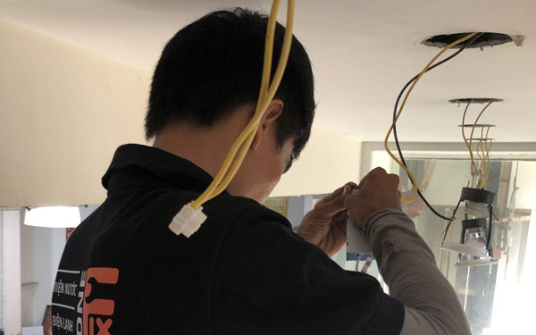 Cách đi dây điện trên trần thạch cao hiệu quả