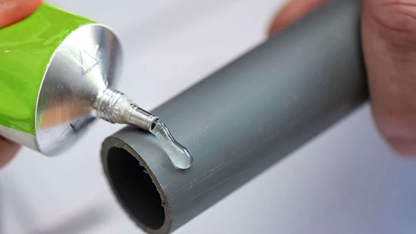 cách tháo ống nước đã dán keo