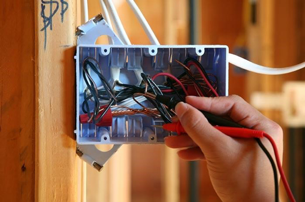 Những quy tắc an toàn khi sửa điện